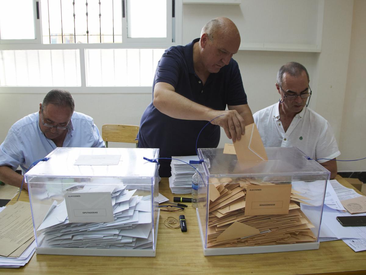 Votar desde el extranjero el 29N: plazos y pasos para los españoles inscritos en el CERA