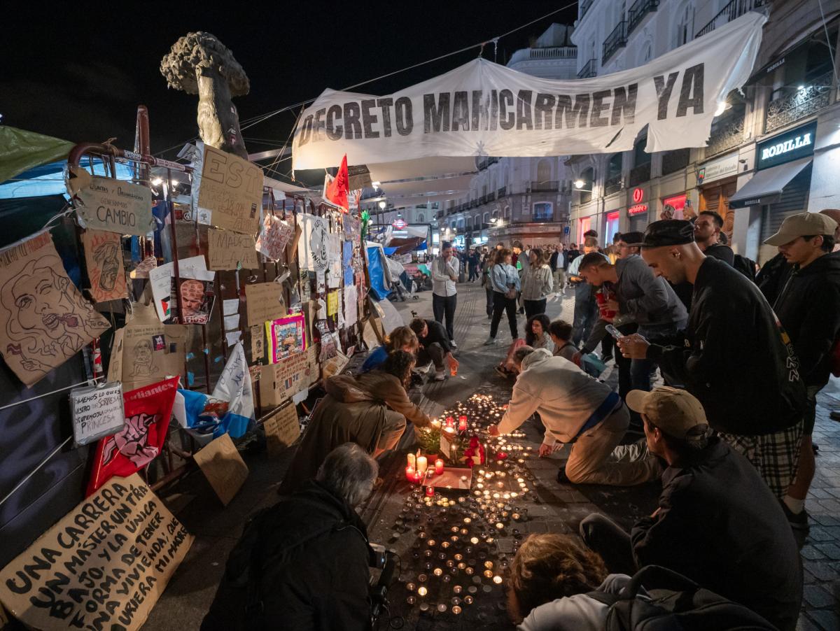 Cómo la muerte de Maricarmen, el símbolo del derecho a la vivienda, ha irrumpido en la precampaña electoral