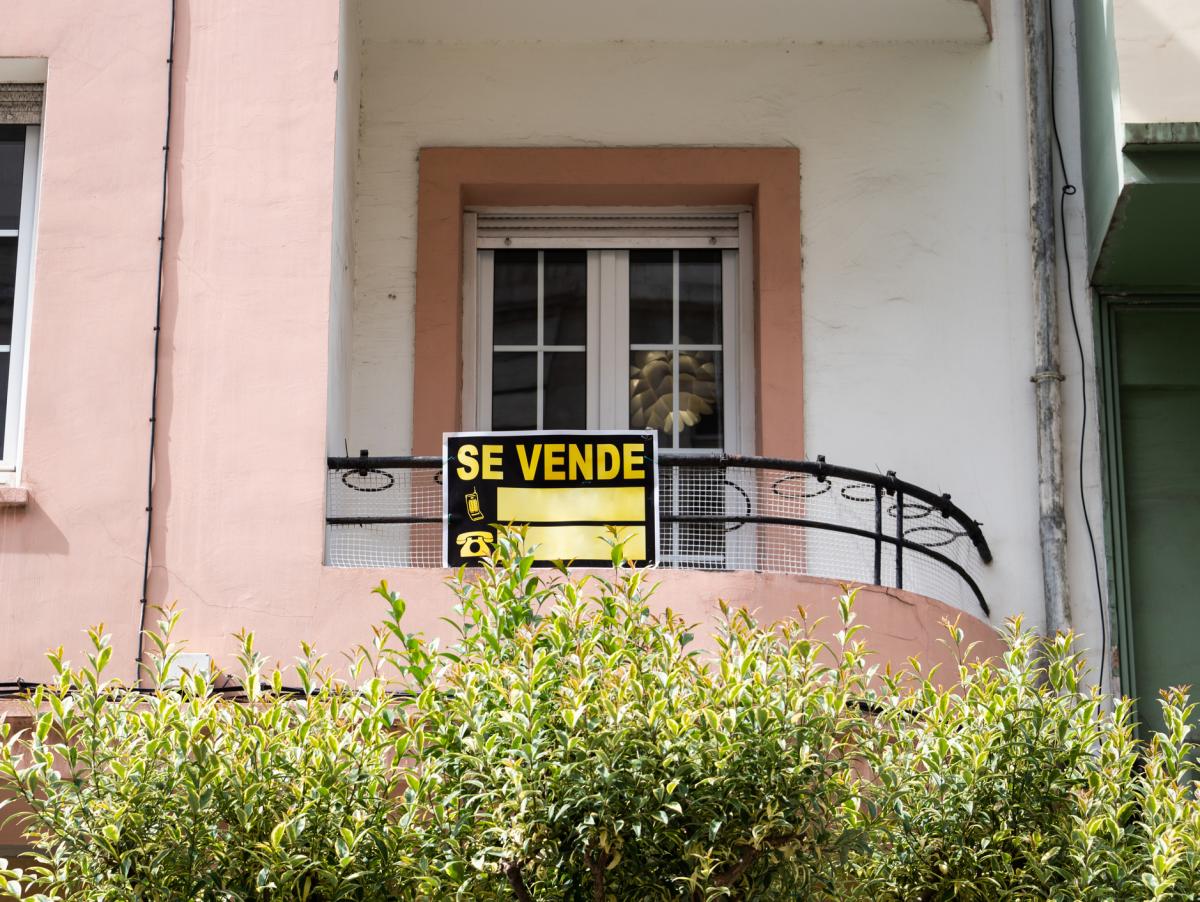 La reventa de 'pisos Maricarmen', contada por quienes compran: "Los fondos le pasan la patata caliente a gente como yo"