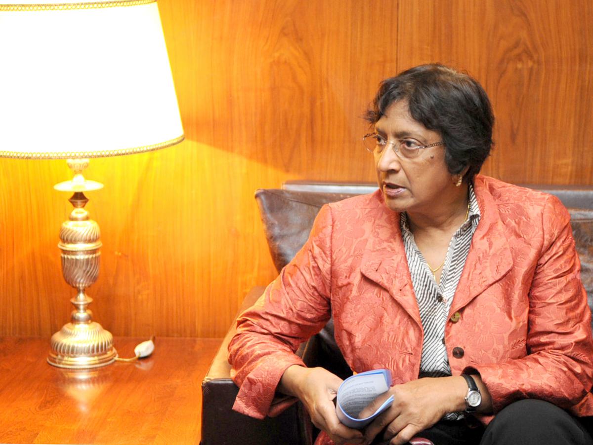 El premio Nobel de la Paz 2026 se moja al premiar la lucha de Navi Pillay contra los crímenes de guerra