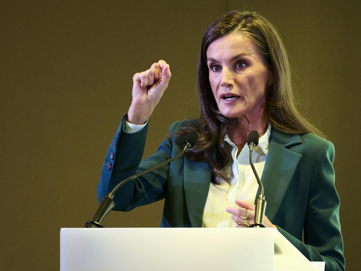 La reflexión de Letizia sobre la "mala salud mental" que pasa desapercibida: "Muchas personas no comprenden por qué tienen un ataque de pánico camino del trabajo o por qué no consiguen pegar ojo"