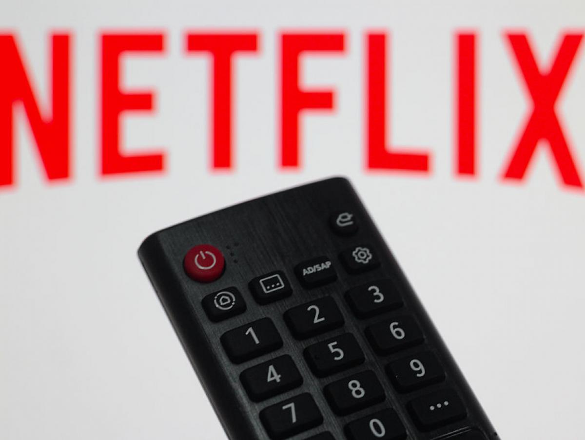 Sofá, mantita y gol: Netflix compra los derechos para España y Andorra del Mundial de 2030