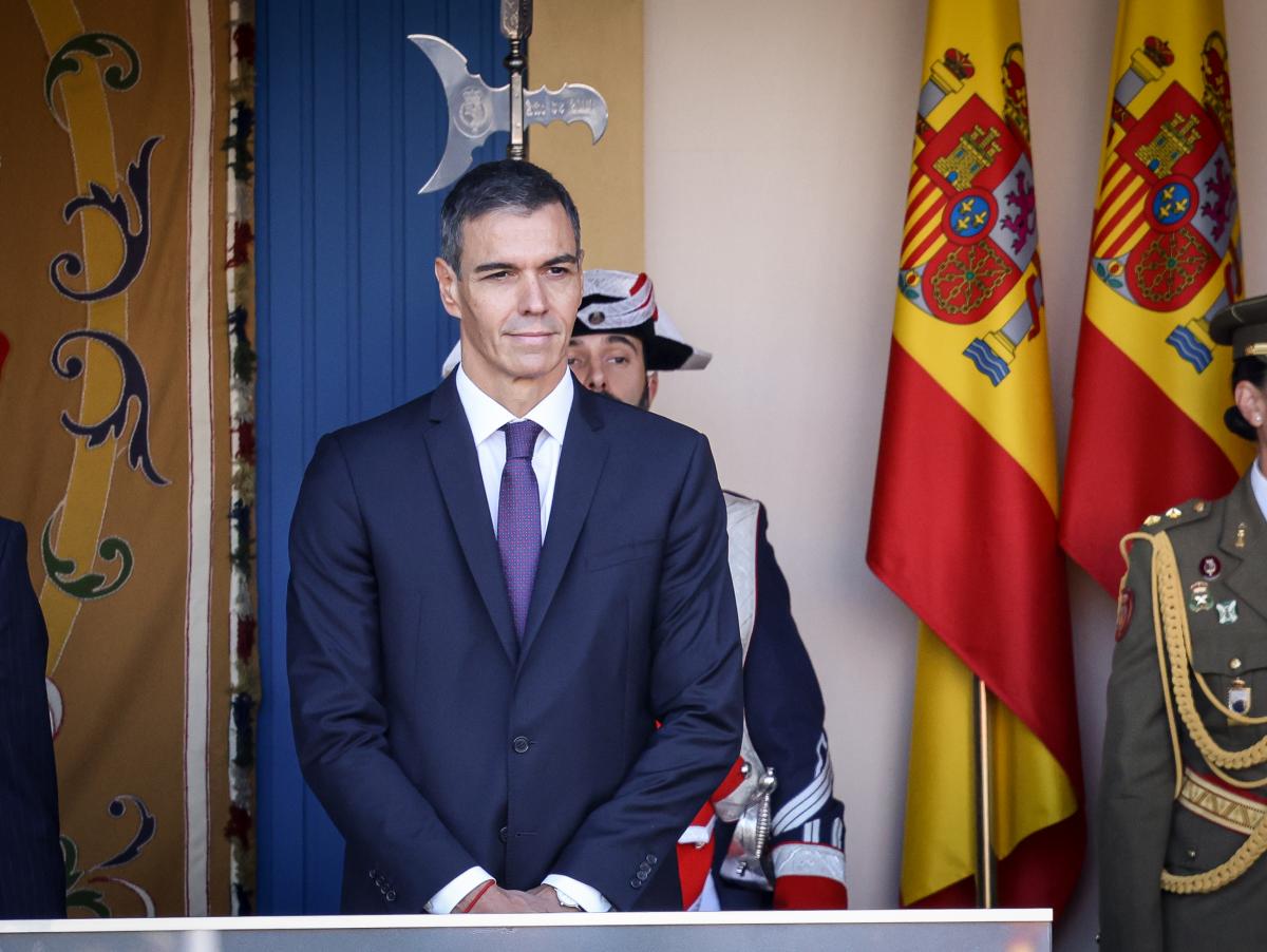 Pedro Sánchez reacciona de forma escueta a los insultos recibidos en el desfile del 12 de octubre: "Ha sido exactamente así"