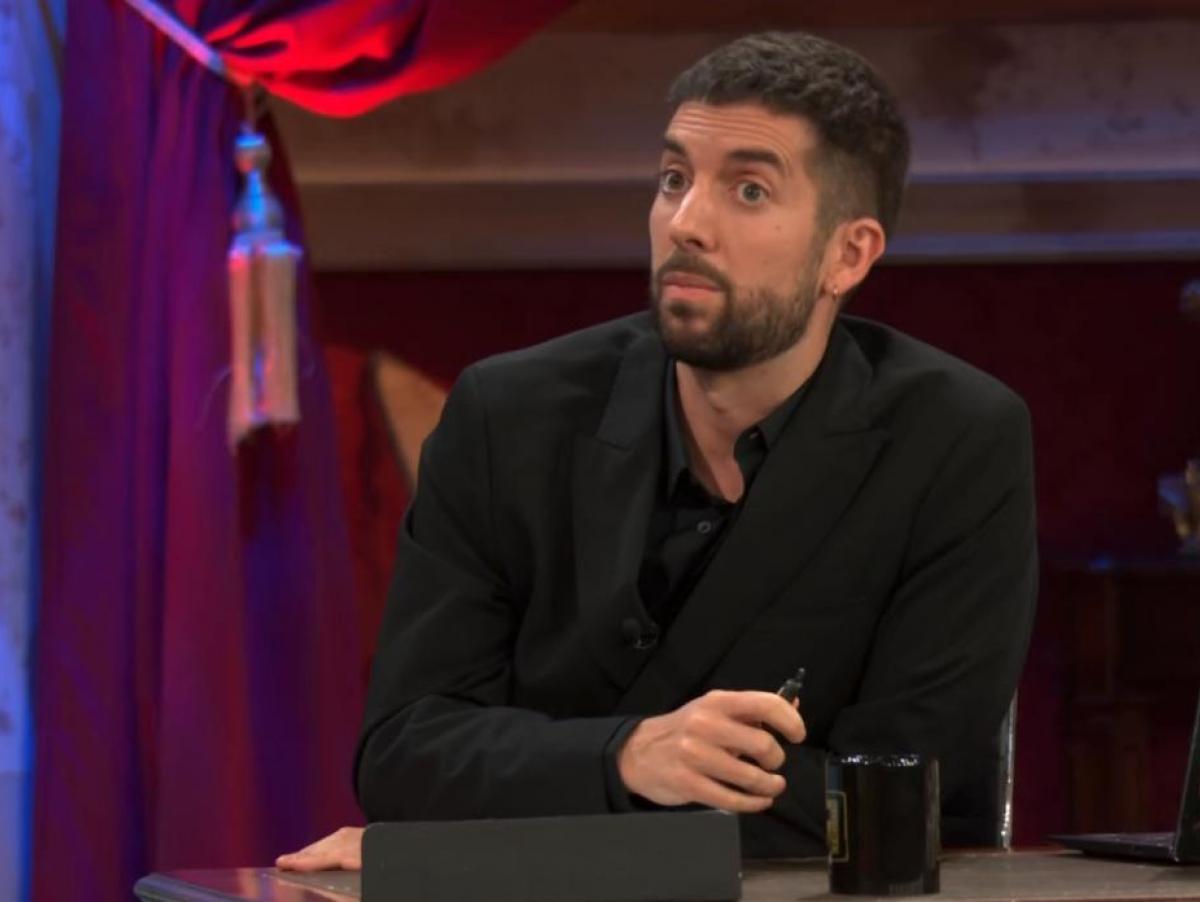 La invitación de David Broncano a los principales candidatos a las elecciones: "Pedro, Alberto, Santiago, quien sea, estáis invitados a venir a 'La Revuelta'"