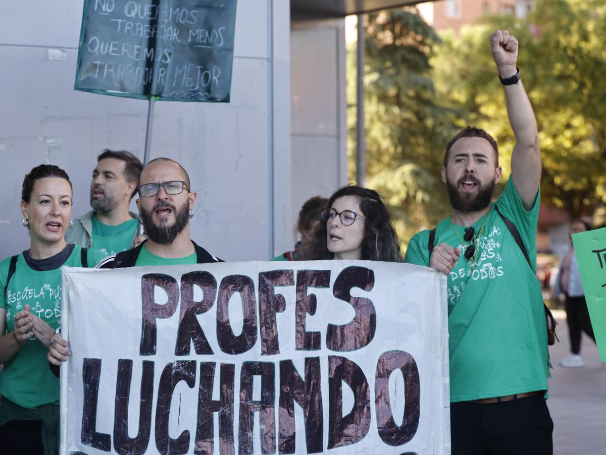 Cinco detenidos y cargas policiales en las primeras horas de la huelga educativa en Madrid