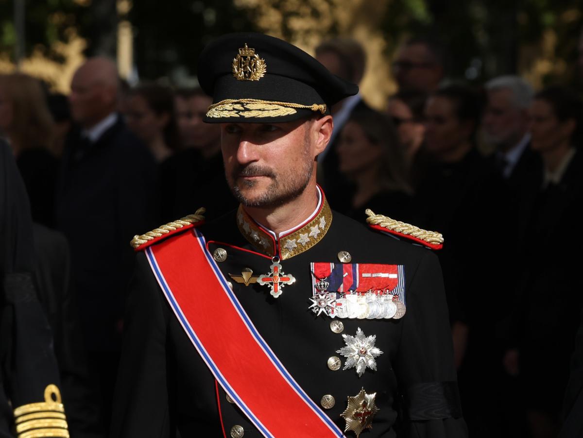 Haakon de Noruega cuenta muy emocionado qué es lo que más echa de menos de su padre, el rey Harald, tras su muerte