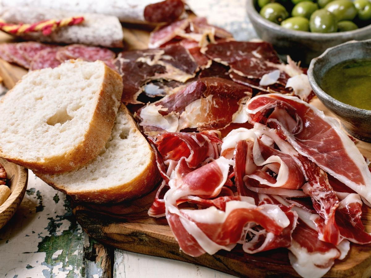 Prueba el bocadillo de jamón de 19 euros de Dabiz Muñoz y sentencia: "El ingrediente secreto no lo encuentro"