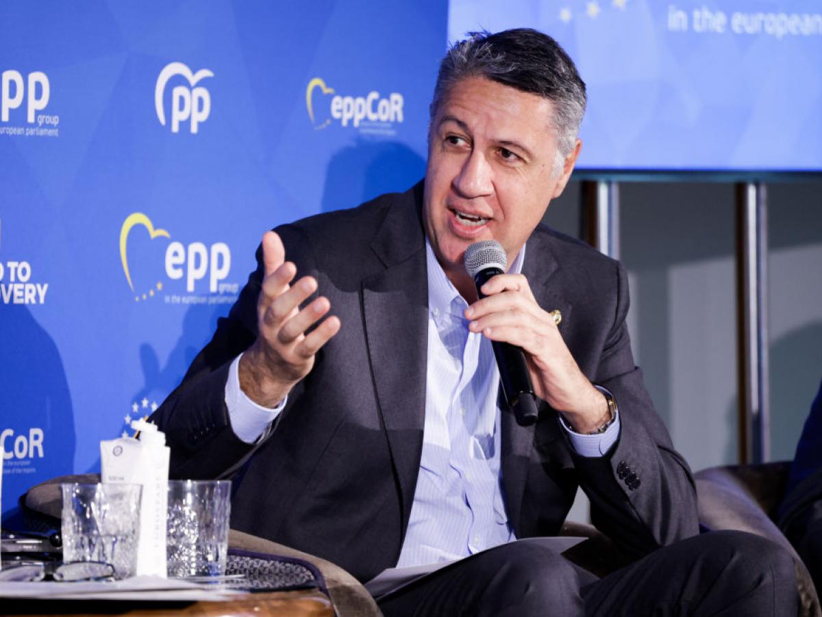 El PP 'mete' en campaña a Fabrizio Romano con su candidato por Barcelona: "Here we go"