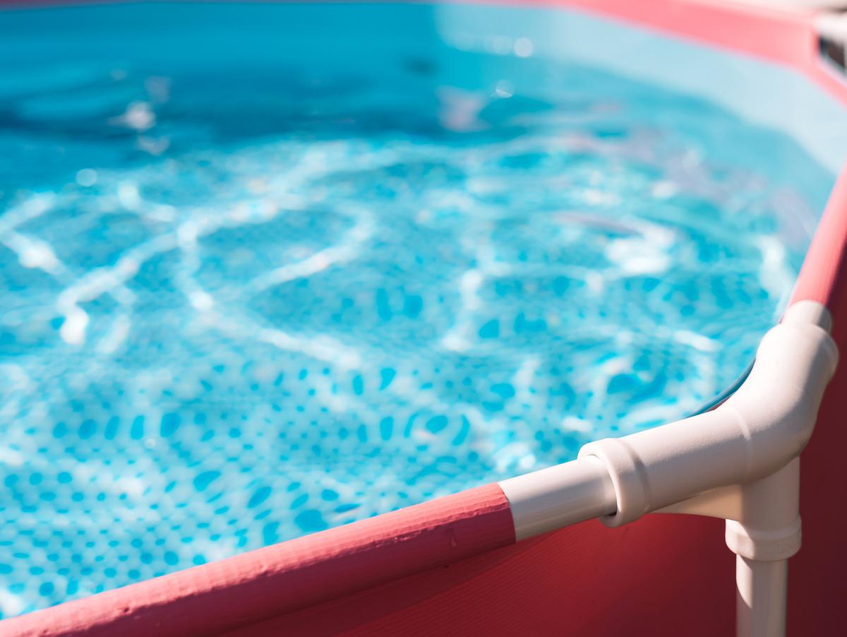 Un vecino de Salamanca montó una piscina de 2 metros cúbicos en el patio de luces de su comunidad y el Ayuntamiento ya ha identificado quién es