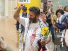 Entrevista a Saif Abukeshek, de la Global Sumud Flotilla: "No imaginaba que la UE fuera a permitir que Israel invadiera su soberanía para secuestrarme"
