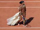Naomi Osaka, la tenista que está revolucionando Roland Garros con sus 'looks' que brillan como la Torre Eiffel