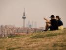 El humo de los incendios tiñe de gris el cielo de Madrid: estas son todas las recomendaciones a tener en cuenta