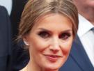 Letizia brilla con un Delpozo en el 50º aniversario de 'AS'