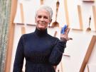 Jamie Lee Curtis posa con unos gruesos labios de cera y se muestra implacable contra el "genocidio" de la cirugía estética