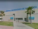 Al menos una persona ingresada en la UCI y otra herida en un incendio en el Hospital de Torrevieja (Alicante)
