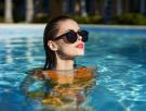 Un oftalmólogo desmiente los mitos sobre las gafas de sol: "La vitamina D solo se produce a través de la piel"