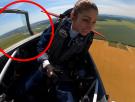 Momentos de máxima tensión: se le abre la cabina de la avioneta en pleno vuelo