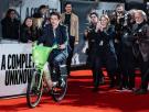 El camino en bici de Timothée Chalamet al estreno de 'Un completo desconocido' termina en multa