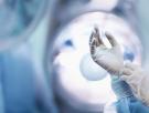 Operada despierta y sin hablar el idioma de los médicos: una IA traduce en tiempo real a una joven de 19 años mientras le extirpan un tumor cerebral
