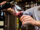 Un experto en vino da este consejo para evitar la resaca