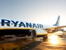 Investigan a Ryanair por cobrar a los padres que quieran sentarse junto a sus hijos
