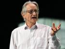 El Nobel que dejó Google avisa: "Los ricos van a usar la IA para sustituir a los trabajadores; no es culpa de la IA, es del capitalismo"