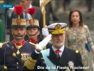 Felipe VI está pasando revista y ojo a lo que estaban haciendo Letizia y Sánchez justo detrás de él