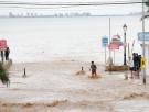 La AEMET activa el aviso rojo en el litoral sur de Valencia por lluvias de 100 litros en una hora