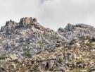 El imponente monte gallego que recuerda a figuras y animales es una joya para los senderistas