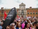 Miles de personas se vuelcan en Sevilla con las víctimas de la gestión de los cribados del cáncer de mama