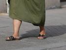 La ciudad cercana a España en la que está prohibido caminar con chanclas ruidosas