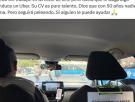 Un conductor de Uber busca trabajo en su profesión original y cuelga un cartel en el asiento del copiloto que arrasa