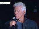Richard Gere enciende el árbol de Navidad de Murcia y muchos están comentando lo que ha pasado justo después
