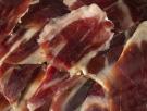 El pueblo español que vuelve a hacer récord con la ración de jamón ibérico de bellota más grande del mundo