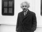Albert Einstein, sobre la diferencia entre ser listo y ser sabio: “Una persona inteligente resuelve un problema, una sabia lo evita”