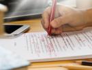 La RAE pide eliminar la 'b' en la palabra que más hace fallar a los españoles en los exámenes