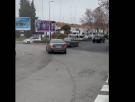 La Policía para de inmediato a ese conductor por lo que ha hecho en la rotonda: a muchos les va a estallar la cabeza