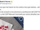 Una astrónoma va a dos colegios y los regalos que recibe son de esos detalles que merecen la pena