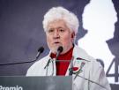 Le preguntan directamente a Almodóvar por el ascenso de la extrema derecha: él no se corta ni lo más mínimo en responder