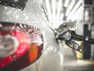 Alemania quiere impedir que las gasolineras puedan subir el precio más de una vez al día: en España sigue habiendo 'barra libre'