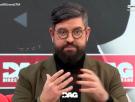 Manu Sánchez se entera en directo de la venta del ático de Ayuso y no se corta un pelo: "Te han pillado con el carrito del helao'"