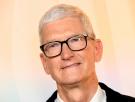 El CEO de Apple, un año después de donar un millón de dólares para la investidura de Trump: "No soy una persona política"