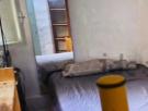 Alquila una habitación por 475 euros al mes, pero se rinde ante la evidencia del desastre: "Ciertamente no es algo bonito"