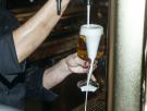 Una catalana pide una caña en Madrid y acaba atrapada en el eterno debate de los bares