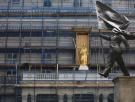 Banksy reaparece en Londres: una estatua firmada con su nombre aparece en el centro de la ciudad