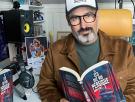 Ander Pérez, de producir en 2003 'Dime', de Beth, a hacerse un nombre en la novela de terror