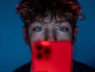 9 de cada 10 españoles está a favor de sacar a los menores de las redes sociales: "Basta de apps que nos mantienen enganchados"