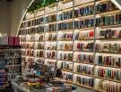 Sobrevivió a guerras, posguerras y pandemias en 175 años: la librería más antigua de España pide 60.000 euros para no morir por Amazon y grandes cadenas