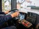 Una conductora de autobús de 58 años, despedida por negarse a llevar un autobús sin cinturones de seguridad