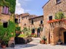 Casas a 1 euro en pueblos italianos: el modelo que fascina a Europa tiene un coste oculto de hasta 100.000 euros en renovaciones obligatorias